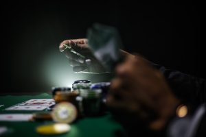 尊龙凯时带你看清：澳门六合彩开奖结果查询，合法途径有哪些？
